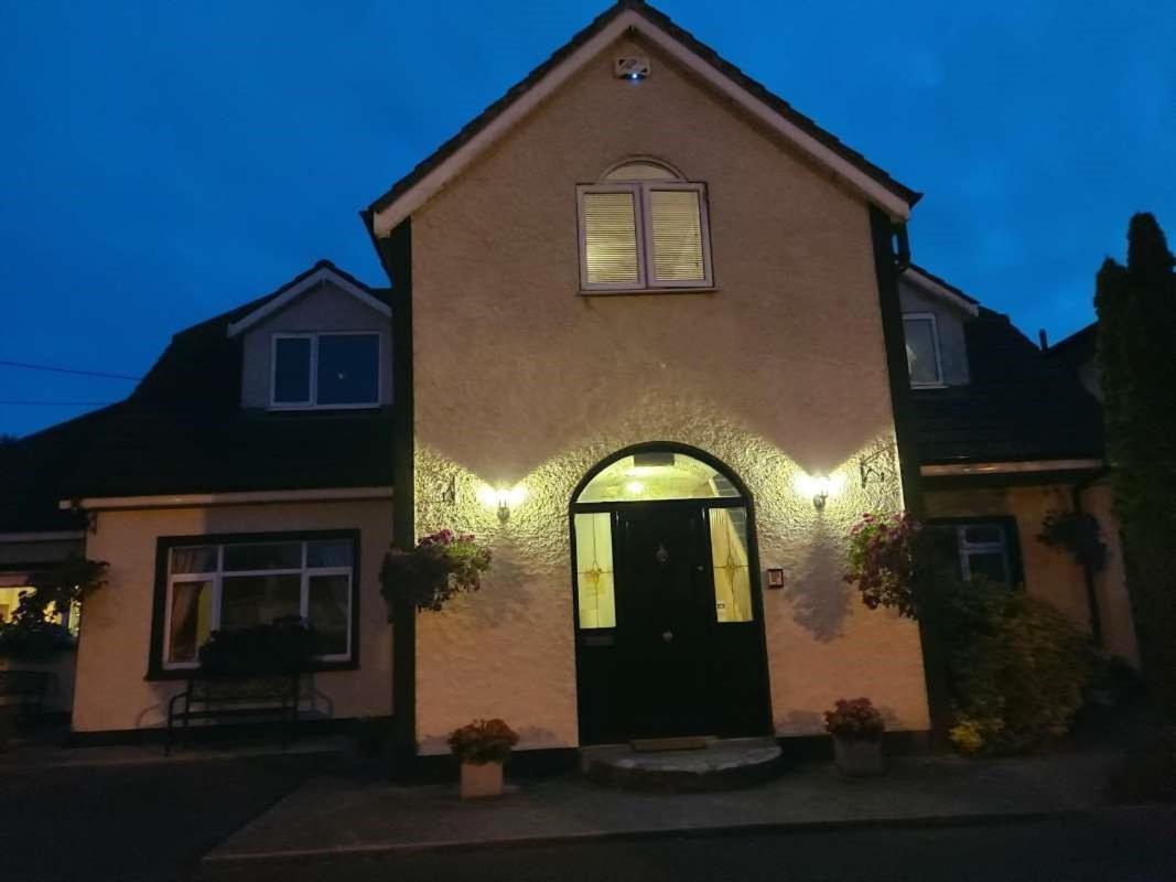 Castle Lodge B&B Kilkenny Exterior photo